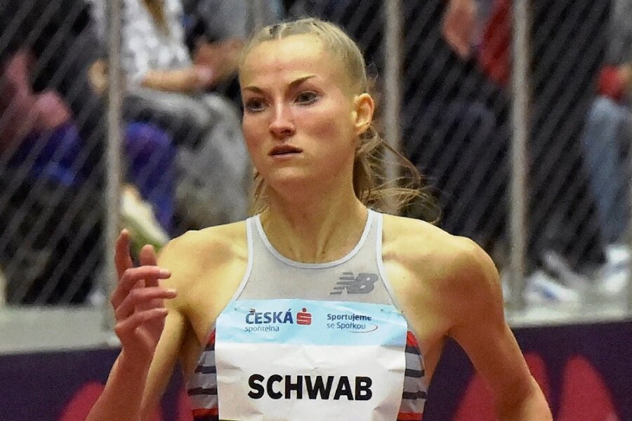 Sprintass Corinna Schwab will  das dritte Gold in Serie - Beim Hallenmeeting in Ostrava lief Corinna Schwab über 400 Meter zum Sieg und zu einer starken neuen Bestzeit, mit der sie in der europäischen Bestenliste auf Platz sechs rangiert.