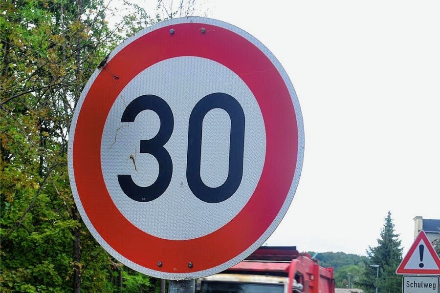 St. Egidien will mehr Tempo 30 - Mehr Tempo 30 wünscht man sich in St. Egidien - vor allem für sichere Schulwege (Symboldbild).