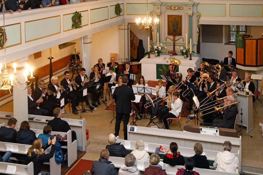 St. Egidien: Zum Jubiläum gibts Soul, Swing und Choräle auf der Posaune - Der Posaunenchor von St. Egidien bei einem Auftritt in der Kirche des Ortes 2019.