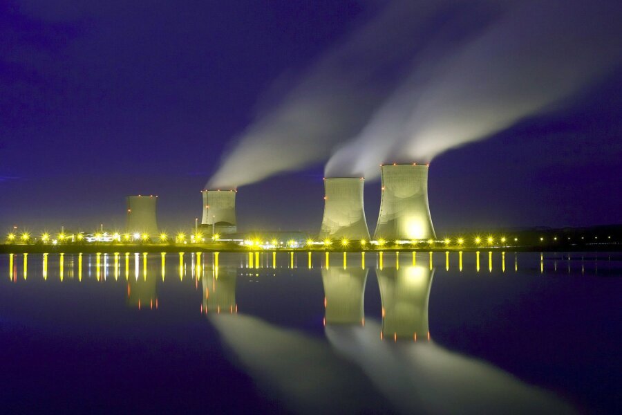 Staaten planen schnelleren Ausbau von Atomenergie - Das französische Kernkraftwerk Cattenom an der Model nahe der deutschen Grenze. Weltweit sind der Internationalen Atomenergiebehörde zufolge 415 Reaktoren zur Stromproduktion in Betrieb.