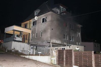 Staatsanwaltschaft bestätigt "Freie Presse"-Bericht: Rentnerin erschlagen und erschossen - In diesem Haus wurde die Rentnerin getötet