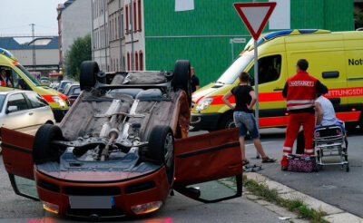Stadt Chemnitz will Unfallkreuzungen auf der Hainstraße entschärfen - An der Kreuzung Peterstraße/Hainstraße kommt es immer wieder zu schweren Unfällen. Hier wurden im August 2011 zwei Kinder und die Fahrerin eines Skoda schwer verletzt.