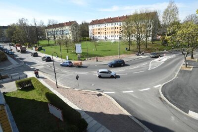 Stadt entschärft Unfallschwerpunkt in Altendorf - 