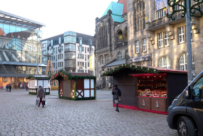 Stadt erweitert Wochenmarkt mit Weihnachtsbuden - 