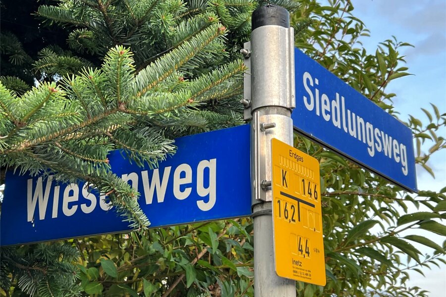 Stadt Frankenberg bessert in Friedhofsiedlung ihren Haushalt auf - Die langjährigen Pächter von Flächen, die an ihre Wohngrundstücke in Wiesenweg und Siedlungsweg grenzen, können diese jetzt von der Stadt kaufen.