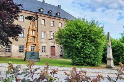 Stadt Grünhain-Beierfeld beendet das Kapitel der K&T GmbH - Wie es mit dem Klosteramtsgebäude in Grünhain weitergeht, ist offen. Bürgermeister Mirko Geißler könnte sich sogar vorstellen, dort auf lange Sicht das Rathaus der Stadt einzurichten.