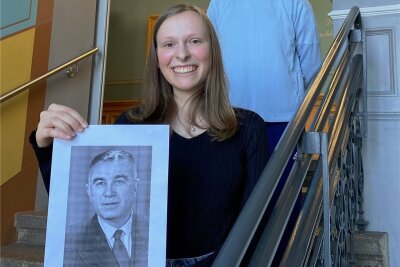 Stadt Reichenbach unterstützt Schüler-Initiative zur Ehrung eines vergessenen Humanisten - Schülerin Kim Kretzschmann stößt die Erinnerung an Willy Rudolf Foerster wieder an.