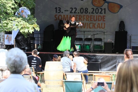 Stadtfest-Alternative: Wie die erste Auflage der "Sommerfreude Zwickau" lief - Im Schlobigpark trat auch der Tanzverein TSG Rubin auf. 