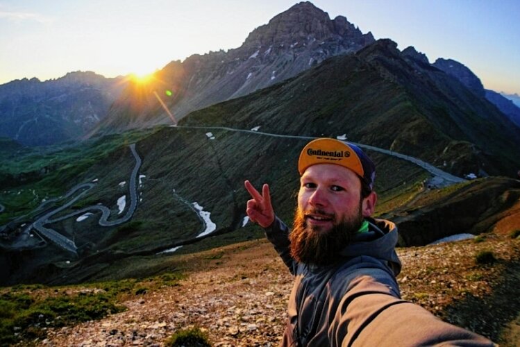 Stadtgeflüster: Atemberaubende Abenteuer in den Alpen - Christian Günther erlebte bei seiner Alpenüberquerung unvergessliche Sonnenaufgänge.