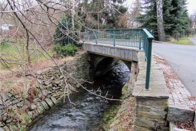 Stadtrat Freiberg beschließt Verfahren zum Hochwasserschutz im Münzbachtal - Die Brücke über den Münzbach soll zum Hochwasserschutz des Münzbachtales abgerissen werden.