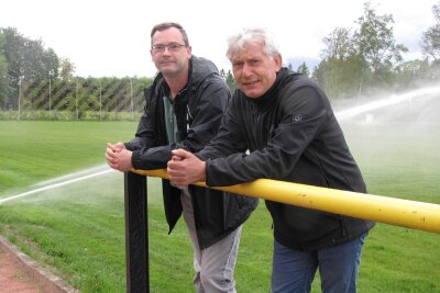 Stadtrat Geringswalde halbiert Stütze für SV 94 - Jugendtrainer Andreas Mehnert (l.) und Vereinschef Mike Leye sind froh über die Unterstützung der Kommune.