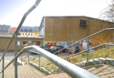 Stadtrat hält an Umbau fest - 
              <p class="artikelinhalt">Der Zschopauer Stadtrat bleibt bei seinem Vorhaben, die Martin-Andersen-Nexö-Turnhalle zu erweitern und umzubauen.</p>
            