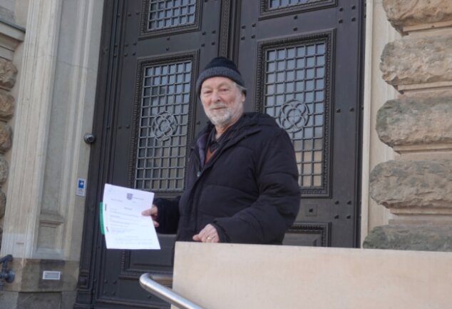 Stadtrat wehrt sich gegen Verleumdung - Martin Böttger vor dem Landgericht in Zwickau, das wegen falscher und diffamierender Berichterstattung eine Einstweilige Verfügung gegen die "Westsächsische Zeitung" erlassen hat. 