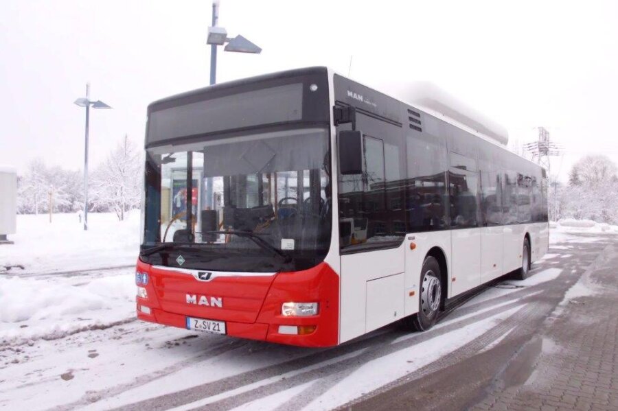 Städtische Verkehrsbetriebe Zwickau erhalten zwei neue Busse - 