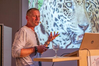 Star-Tierpfleger Jörg Gräser kommt ins Schloss Schweinsburg - Jörg Gräser tourt mit seinem Vortrag „Brasilien – Im Land des Jaguars“ zurzeit durch ganz Sachsen.