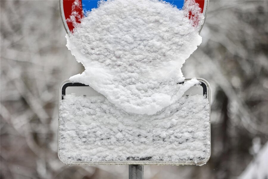 Starke Schneefälle in Teilen Sachsens angekündigt - Der Deutsche Wetterdienst hat unter anderen für den Erzgebirgskreis und Teile Mittelsachsens eine Unwetterwarnung ausgesprochen. Foto: