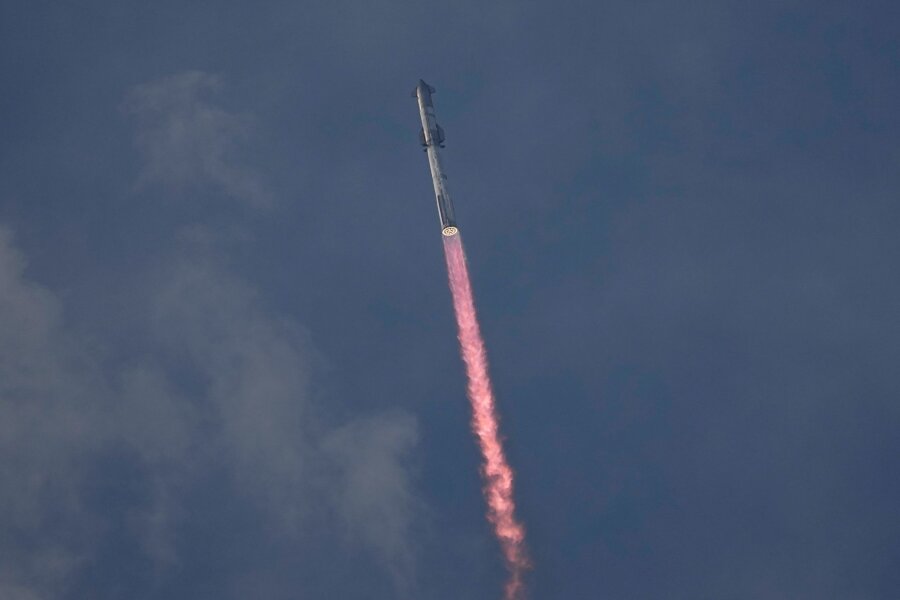 "Starship" kann auch dritten Test nicht abschließen - SpaceX's Mega-Rakete Starship startet zu ihrem dritten Testflug von der Starbase in Boca Chica.