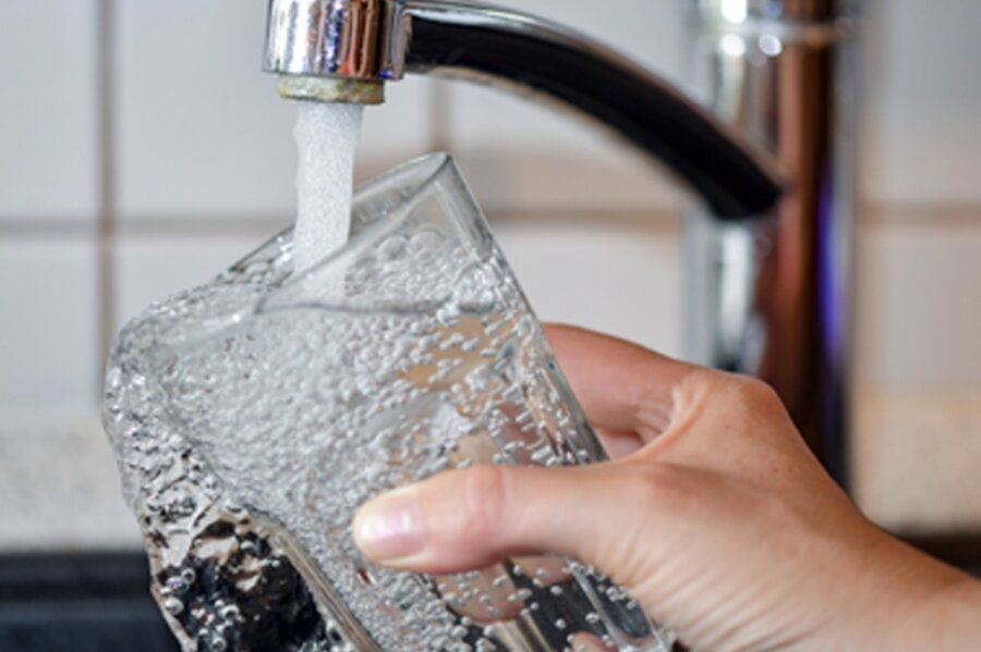 Der Tagesverbrauch pro Kopf an Wasser ist im Gebiet des ZWA im vergangenen Jahr gesunken, auch weil die Bevölkerungszahl rückläufig ist. Müssen Verbraucher das künftig mit höheren Preisen ausgleichen?