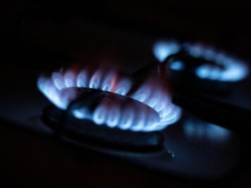            Immer mehr Gasversorger erhöhen die Preise. Das Vergleichsportal Check24 hat zusätzliche Kosten von durchschnittlich 263 Euro pro Jahr und Haushalt errechnet.