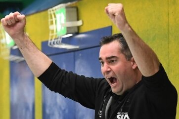 Stephan Swat: "Wir sind froh, dass wir durchgekommen sind" - Unter Chef-Coach Stephan Swat gab es bei den Zweitliga-Handballern des EHV Aue wieder öfters Grund zum Jubeln.