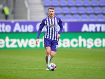 Steve Breitkreuz verlässt den FC Erzgebirge - Fußballspieler Steve Breitkreuz