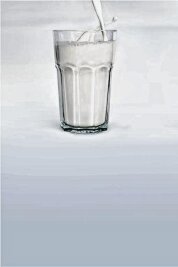Stiftung Warentest: Bio-Milch liegt im Test vorn - Sieht gut aus - und schmeckt. 