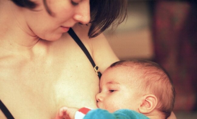 Stillen ist nicht nur gut für Säuglinge, sondern fördert auch die Rückbildung und die Mutter-Kind-Bindung. Weniger klar ist, wo sich eine Frau hinbegeben kann, wenn das Baby Hunger hat. 