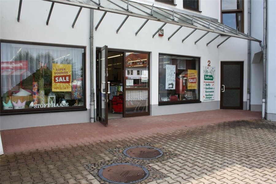 „Stoff Haase“ erwägt Abschied aus dem Einkaufszentrum Pleißenanger in Neukirchen - Die Filiale von „Stoff Haase“ in Neukirchen könnte nicht mehr lange geöffnet sein.