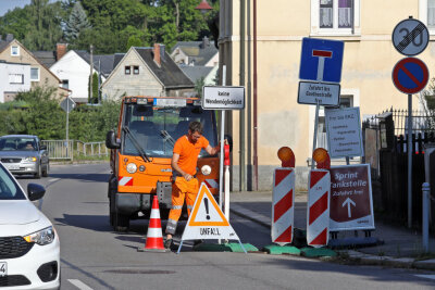 Straße "Am Bach" in Oberlungwitz ist derzeit gesperrt - 