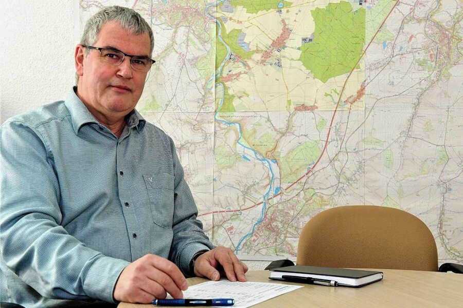 Straße Waldblick in Rossau bald wie neu - Bürgermeister Dietmar Gottwald hat die Fortsetzung von Straßensanierungen in Rossau angekündigt.