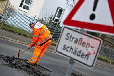 Straßenausbesserungen in Plauen starten Anfang März - Auch in Plauen gibt es nach diesem Winter an verschiedenen Stellen Straßenschäden.