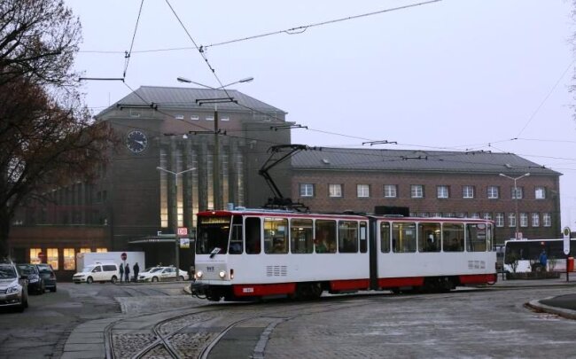 Die Straßenbahn wird vorerst nicht mehr den Zwickauer Hauptbahnhof anfahren.