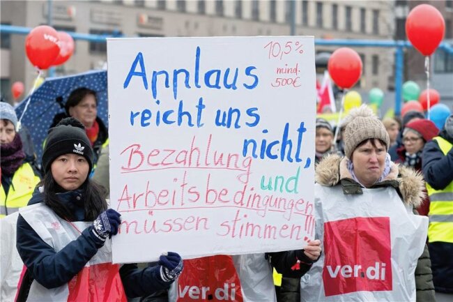 Streikwelle rollt an: Verdi plant Kundgebung in Freiberg - Bisher konzentrierte sich Verdi mit Kundgebungen der Gewerkschaft auf Großstädte wie hier Dresden. Am Freitag ist eine Aktion in Freiberg geplant. 