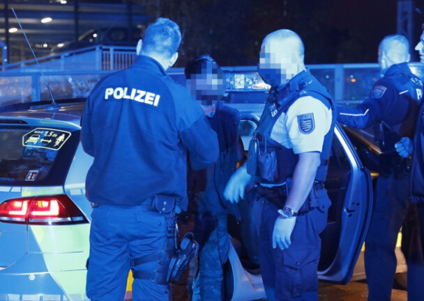 Streit in Chemnitz eskaliert - Beteiligter schwer verletzt - 