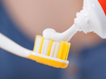 Streit um Fluorid in der Zahnpasta - 