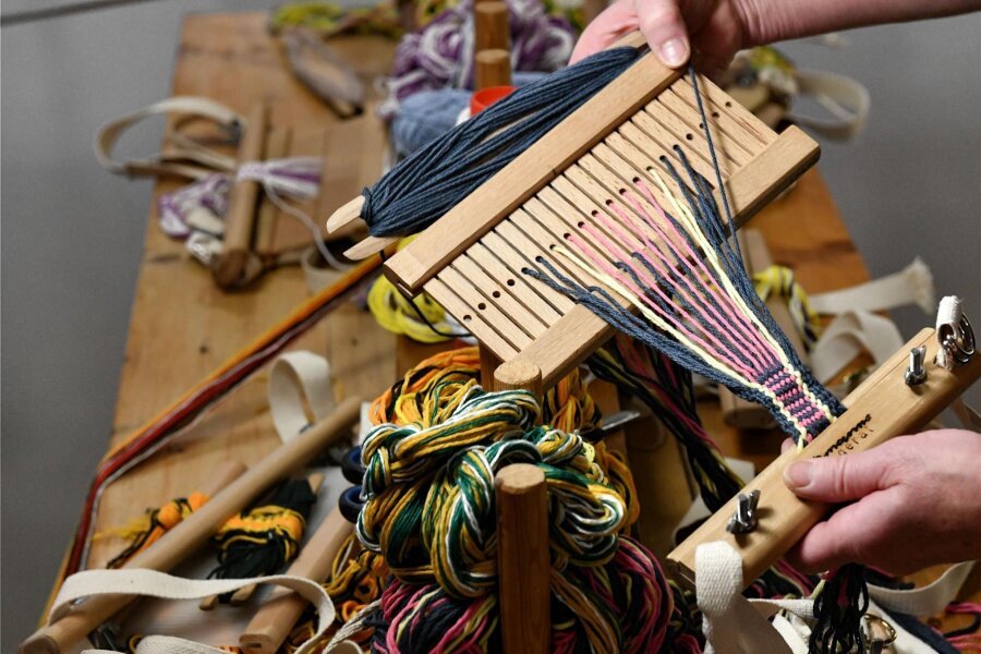 Stricken, spinnen, Upcycling: Was das Museum in Oederan am zweiten Adventswochenende bietet - Webtechniken, aber auch andere textile Gestaltungsmöglichkeiten werden im Museum Oederan vermittelt.