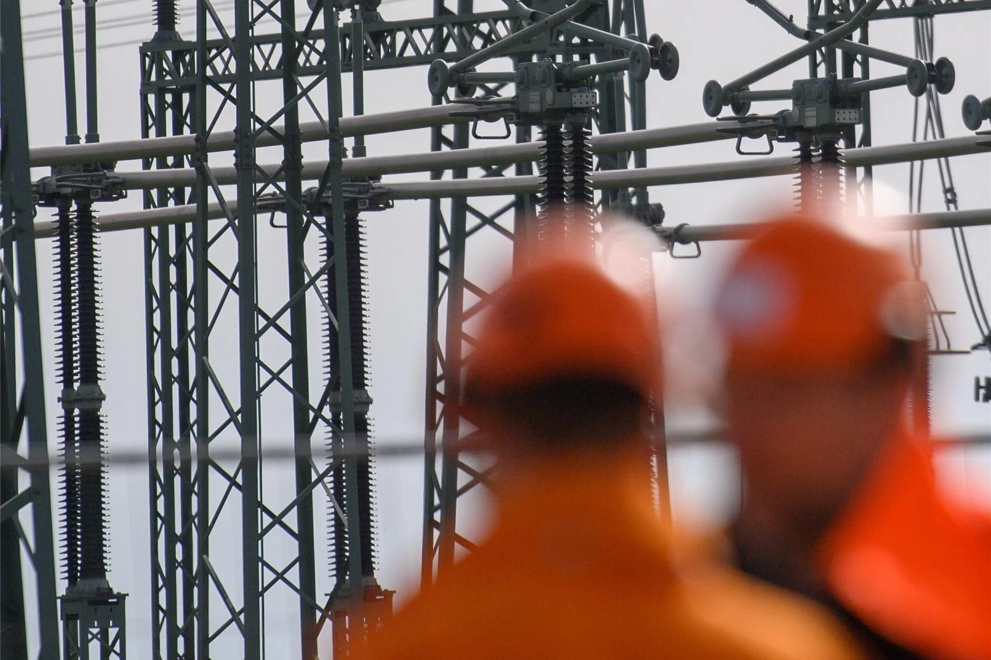 Stromnetzausbau: Fehlende Leitungen verursachen doppelte Kosten