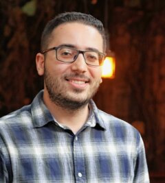 Student aus Jordanien sucht nach der besten Verbindung - Omar Abu Saad hat in Zwickau Verkehrstechnik studiert. 