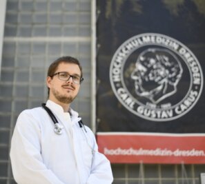 Student paukt für Zukunft als Arzt - Das Medizinisch-Theoretische Zentrum, das zum Dresdener Universitätsklinikum gehört, ist seit drei Semestern die zweite Heimat von Medizinstudent Eric Leitert. Der Harthaer studiert mit einem Programm des Landkreises. 