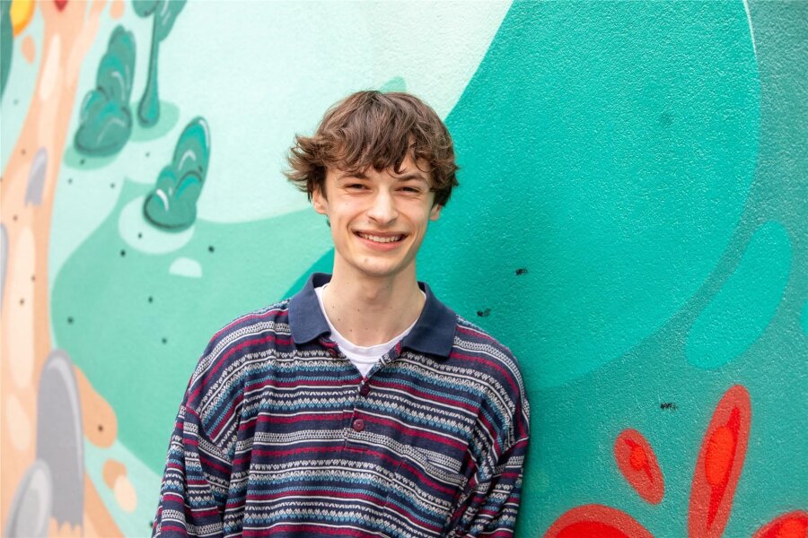 Student will Politik für junge Menschen im Vogtland machen - Simon Zwintzscher aus Netzschkau studiert in Dresden, will sich aber auch in seiner Heimatstadt engagieren.
