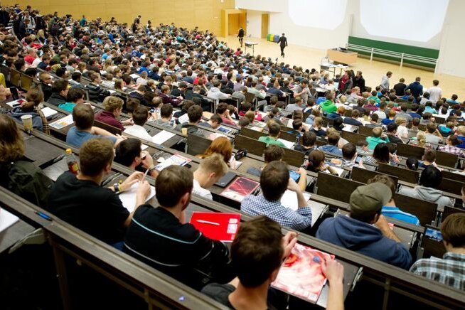 Studenten haben in Sachsen mehr Geld übrig als im Westen