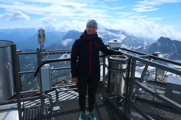 Studentin forscht in Observatorium - Julia Wenske auf dem Sonnblick Observatorium in den Hohen Tauern, der ältesten und höchsten durchgehend besetzten Forschungsstation in den Alpen. 