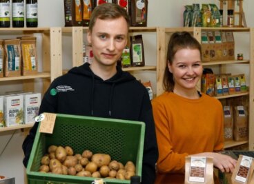 Studierende als Jungunternehmer - Quentin und Esther Merker sind Studenten und zugleich Jungunternehmer. Sie haben in Oberlungwitz einen Bioladen eröffnet. 
