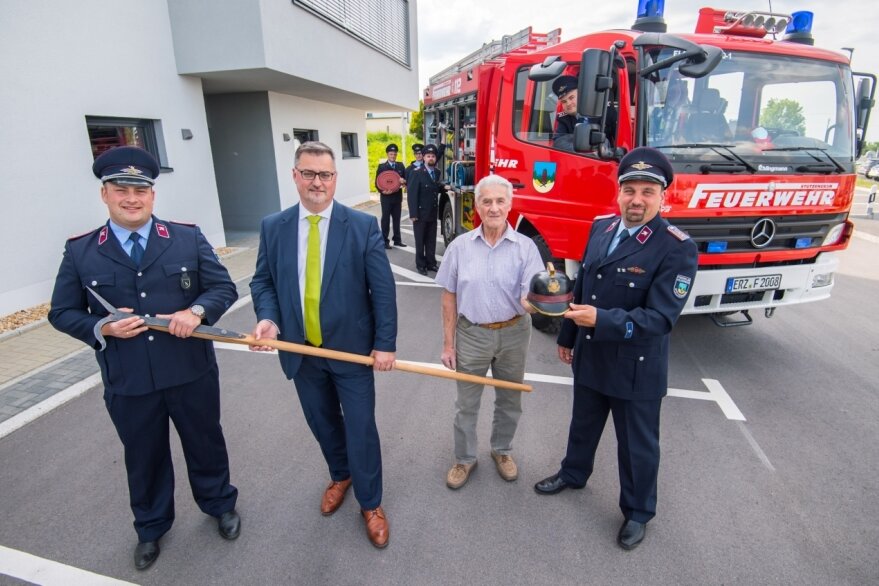 Stützengrüner eröffnen neues Feuerwehrdepot - 