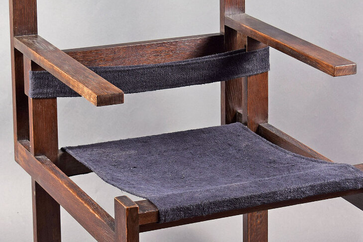 Stuhl für 55.000 Euro versteigert - 