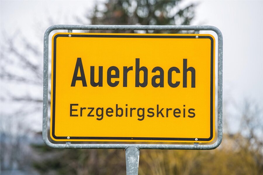 Sturm, Einbruch, Feuer: Auerbach will günstigere Versicherung - Die Gemeinderäte des Erzgebirgsortes suchen einen neuen Versicherungsanbieter für ihre Liegenschaften.