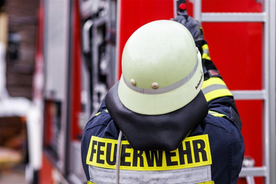 Sturmtief „Zoltan“ unterwegs: So war die Lage in der Nacht von Donnerstag zu Freitag im Landkreis Zwickau - Die Rettungsleitstelle hat die Feuerwehren bisher zu 15 Einsätzen im Landkreis Zwickau geschickt.