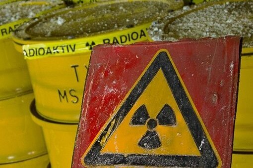 Suche nach Atommüllendlager: Auch Kirchberger sind in Sorge - Gelbe Fässer für Atommüll - wo sollen sie ab 2050 endgelagert werden? In Sachsen sind derzeit etliche Gebiete ins Visier geraten. 