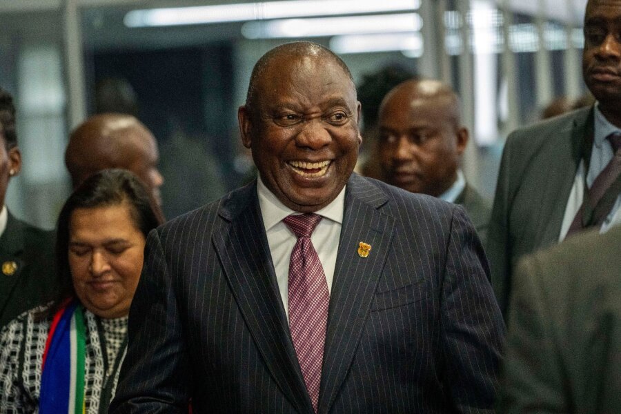 Südafrikas Präsident Ramaphosa für zweite Amtszeit bestätigt - Südafrikas Präsident Cyril Ramaphosa ist von dem neu gewählten Parlament des Landes für eine zweite Amtszeit bestätigt worden.