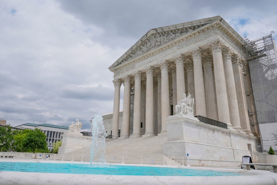 Supreme Court: Wohl Urteil "versehentlich" hochgeladen - Dass dem Supreme Court ausgerechnet bei einem Abtreibungsfall eine solche Panne passiert, erinnert an den Leak vor rund zwei Jahren.